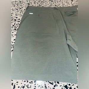 Quick Silver Amphibious green shorts size 38